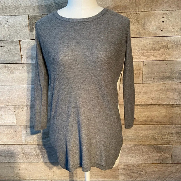 Aritzia Babaton women’s lightweight Bailey tie back sweater in size  xxx-small - Picture 1 of 8